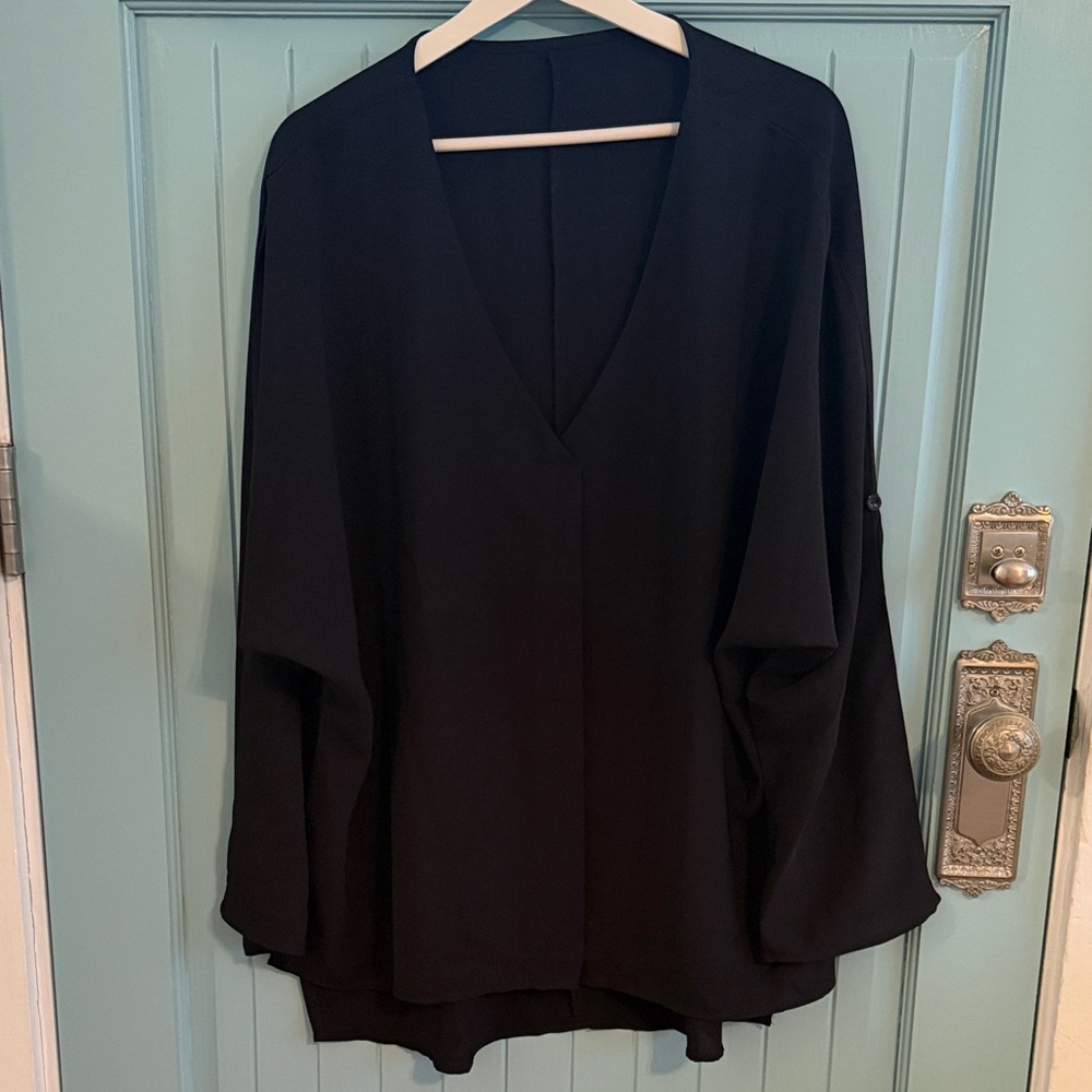 Elegant Black V-Neck Long Sleeve Tunic Top